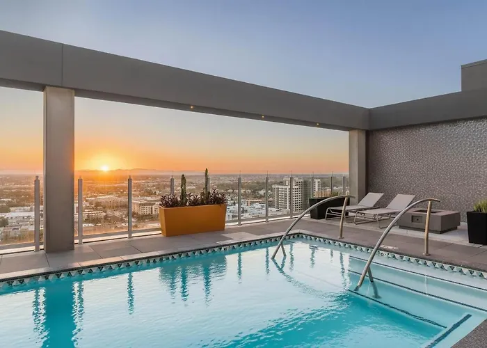 Apartment Boulevard Luxe Downtown Pool Gym & Parking *